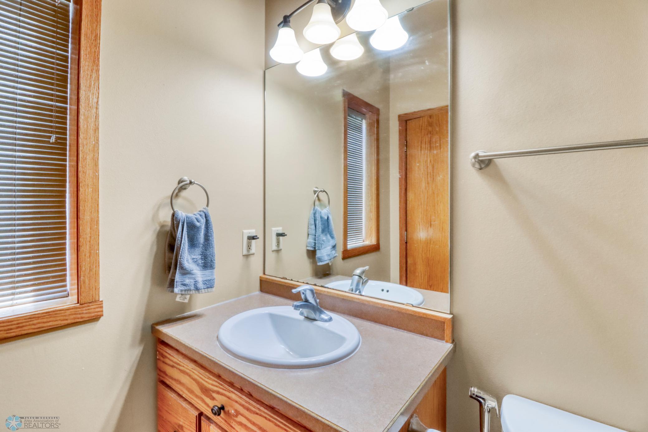 Primary Bathroom1_2.JPG