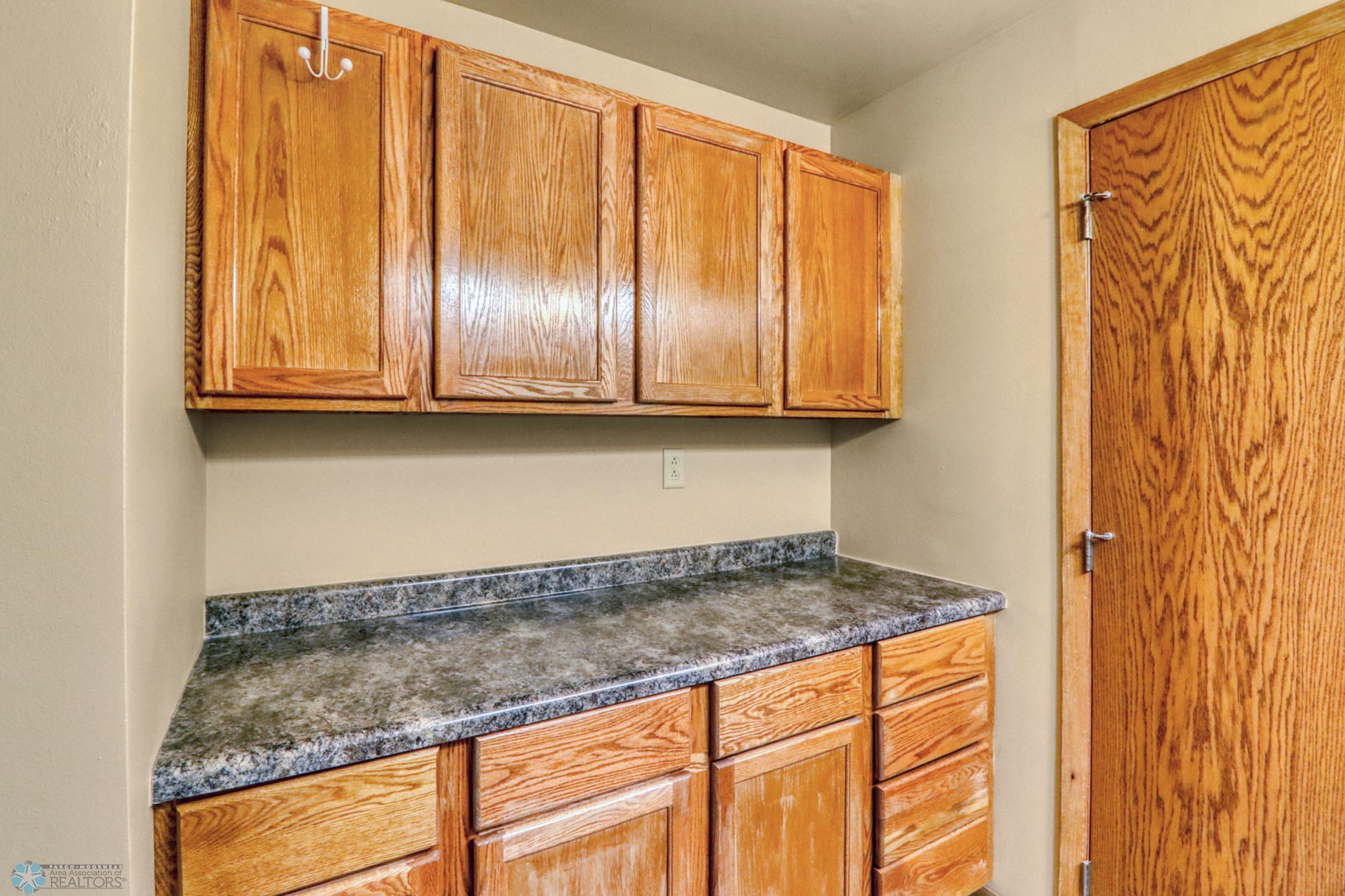 Basement Bathroom1_2.JPG