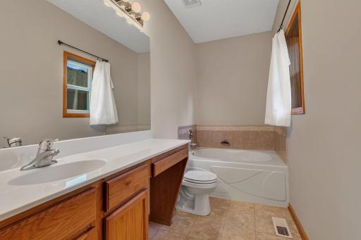 136 Garner Circle, Montrose, MN 55363