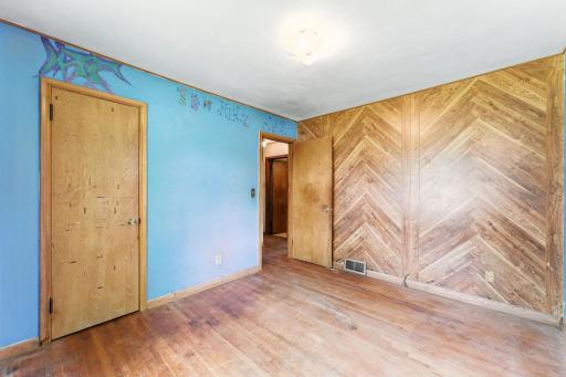 1931 Hawthorne Avenue E, Saint Paul, MN 55119