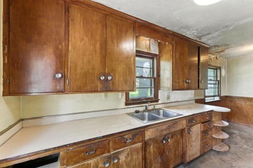 1931 Hawthorne Avenue E, Saint Paul, MN 55119