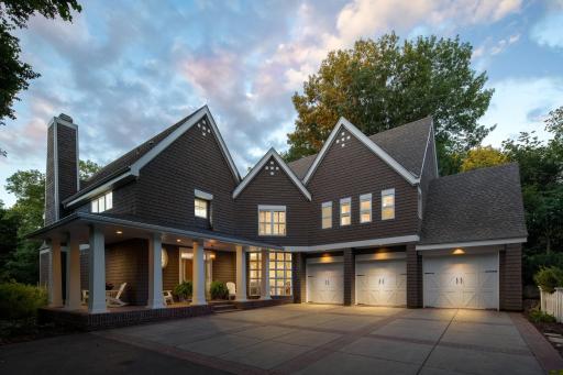 9550 Foxford Road, Chanhassen, MN 55317