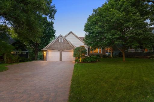 549 Yankton College Lane, Saint Paul, MN 55112