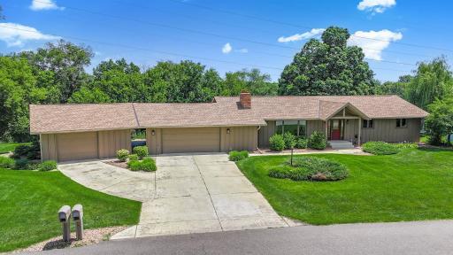 2710 Pioneer Lane, Saint Cloud, MN 56301