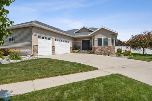 4508 Beach Lane S, Fargo, ND 58104
