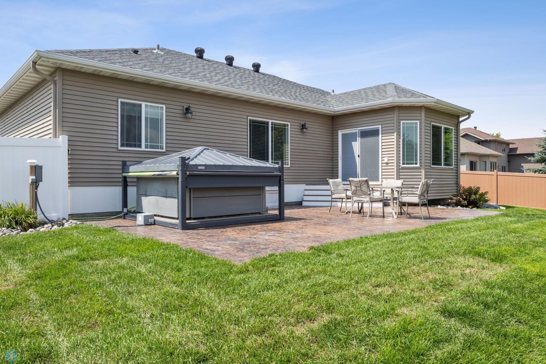 Patio & Back Exterior