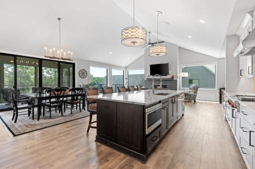 4825 Linden Cove Lane, Savage, MN 55378
