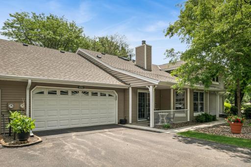 14764 Oak Run Lane, Burnsville, MN 55306