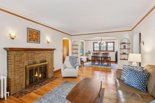 4252 Queen Avenue N, Minneapolis, MN 55412