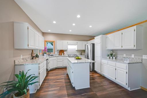 12401 94th Avenue N, Maple Grove, MN 55369