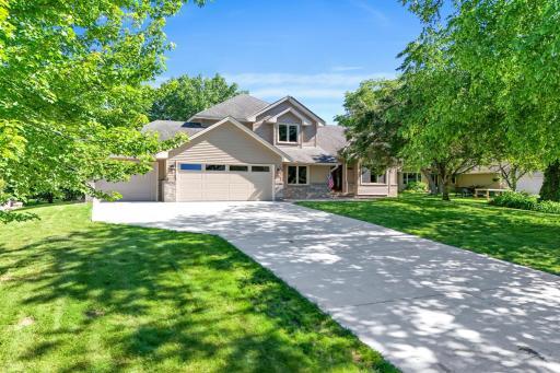 12401 94th Avenue N, Maple Grove, MN 55369