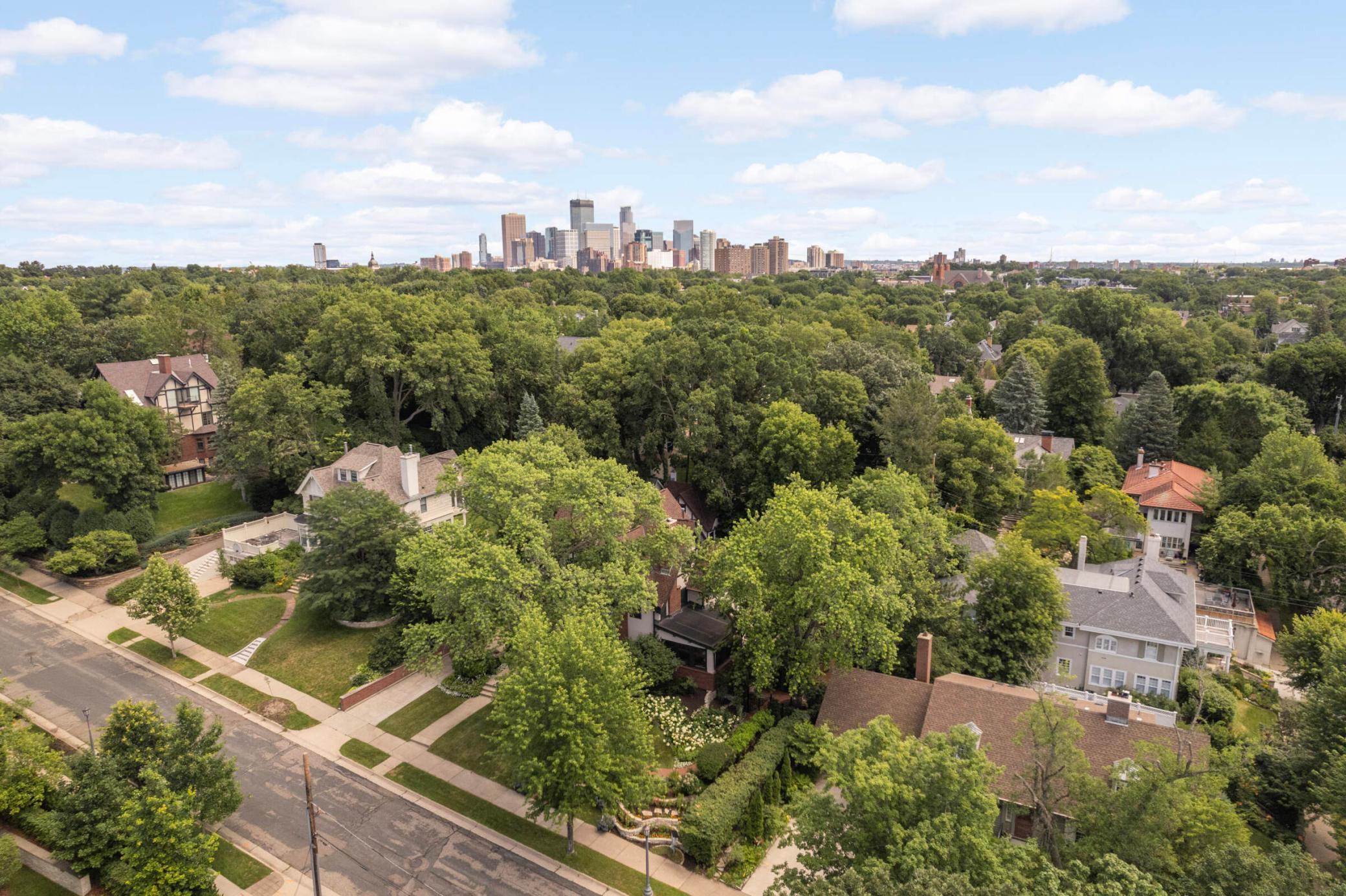 Ideally located 5 minutes from the HWY and less than 10 minutes to DT Mpls.