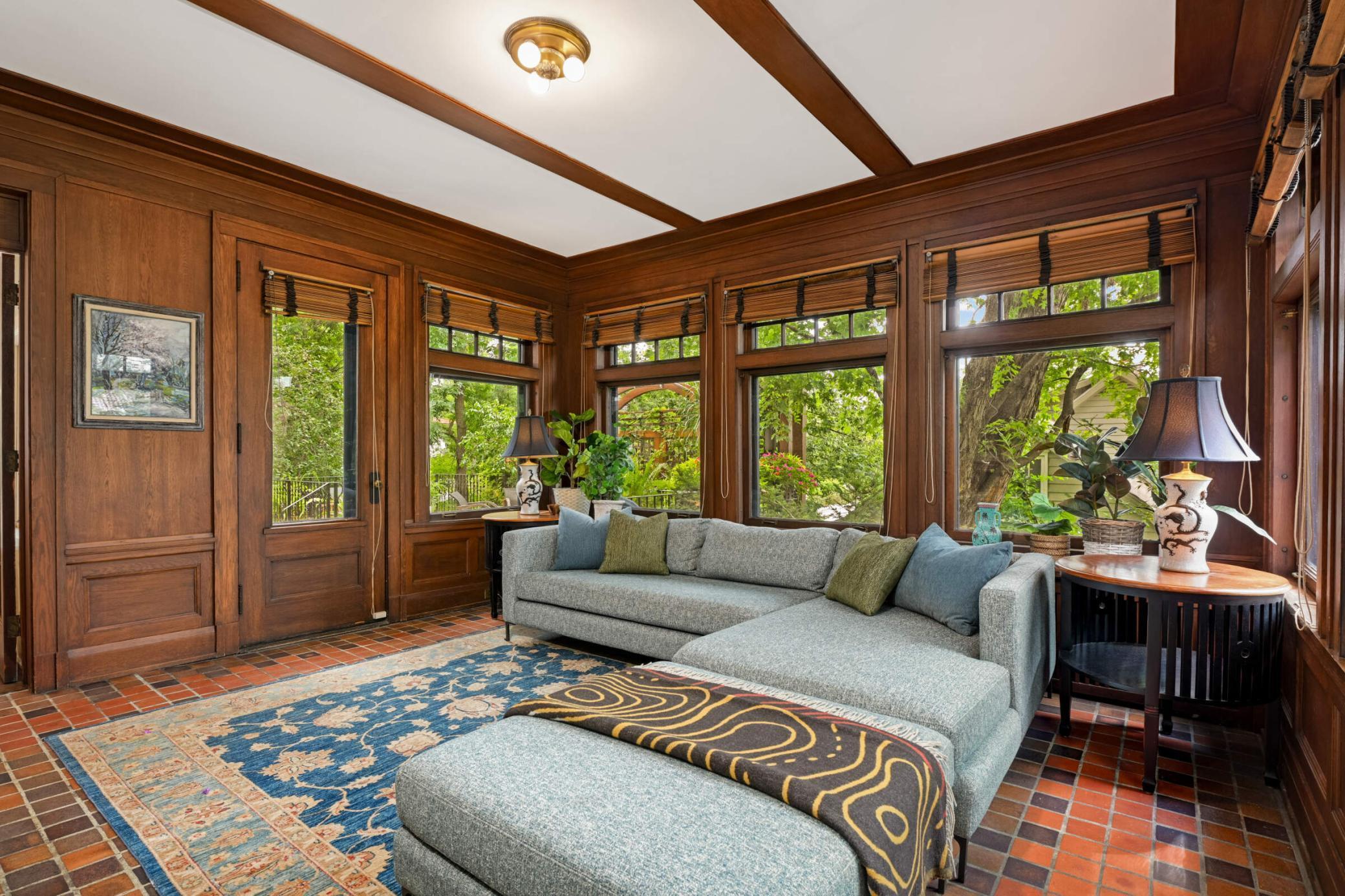 Sunroom meets Den meets Library = perfection!