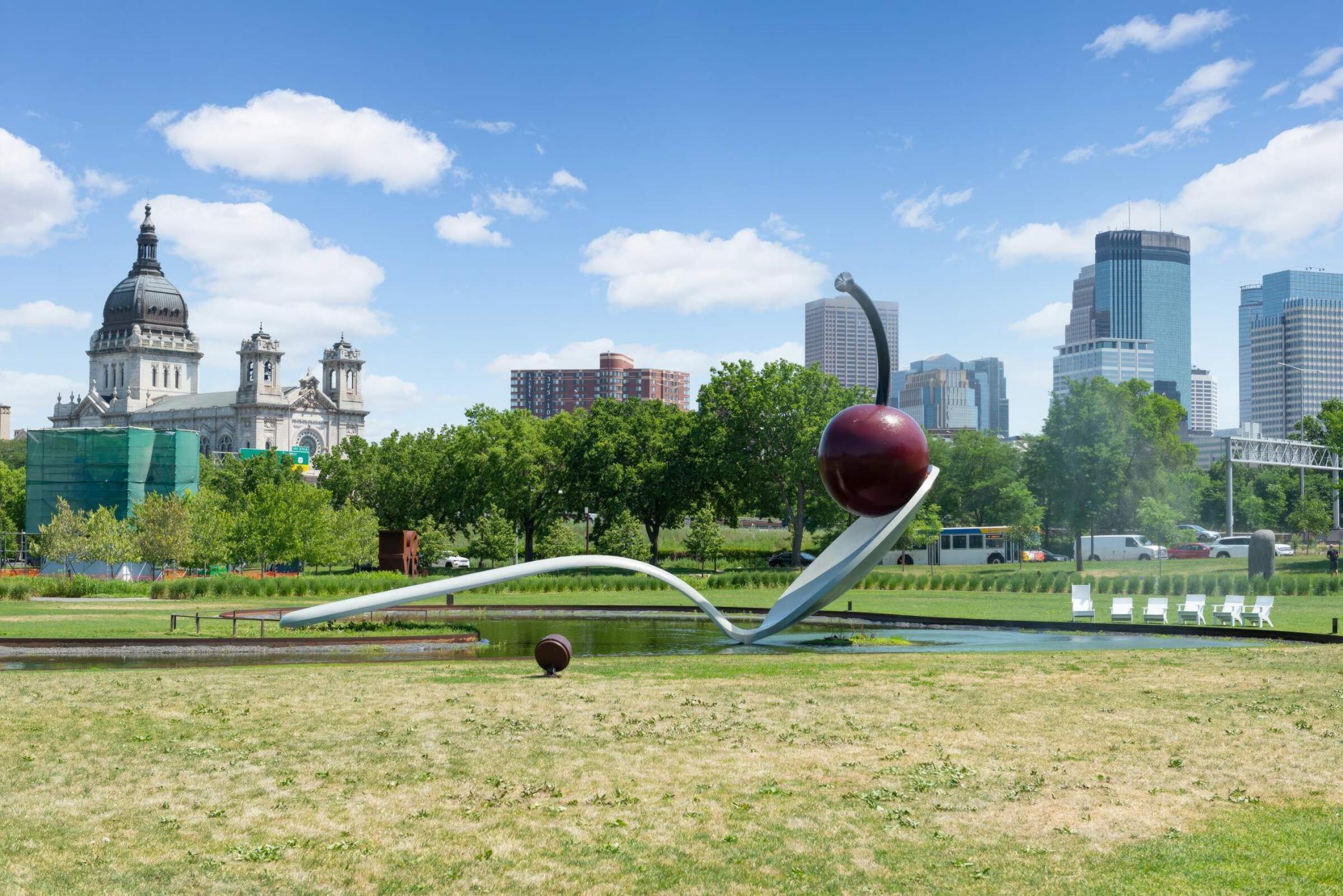 10 minute walk to the iconic Cherry and the Spoon.