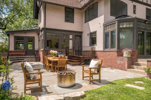 2109 James Avenue S, Minneapolis, MN 55405