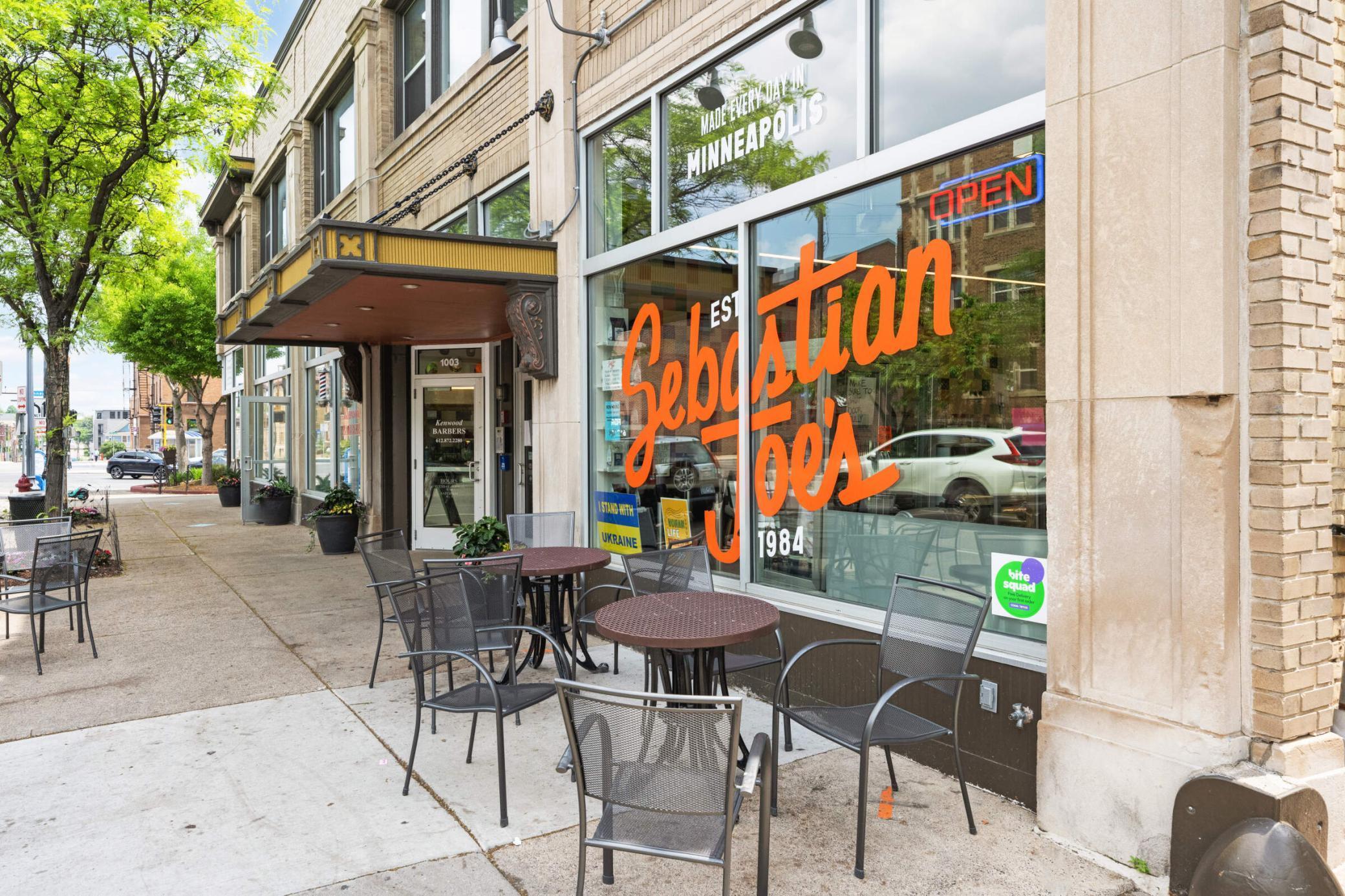 5 minute walk to the neighborhood favorite icecream store (homemade & delicious!).