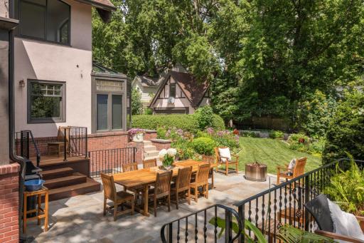2109 James Avenue S, Minneapolis, MN 55405