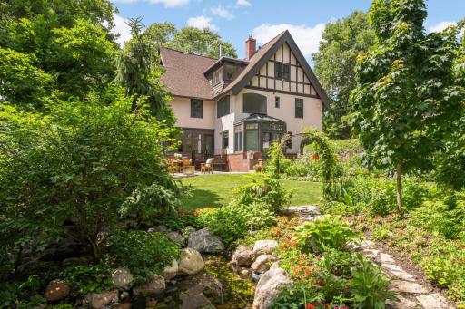 2109 James Avenue S, Minneapolis, MN 55405