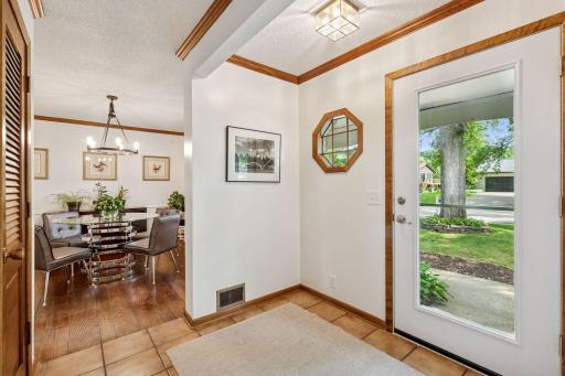 6528 Ridgeview Drive, Minneapolis, MN 55439