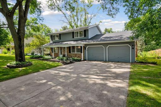 6528 Ridgeview Drive, Minneapolis, MN 55439