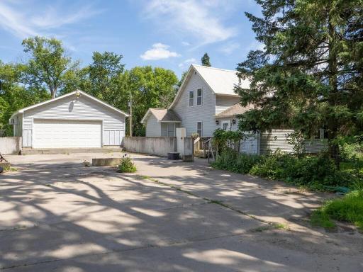 13775 Isleton Ave N Hugo MN 55038 USA-031-029-Garage-MLS_Size.jpg