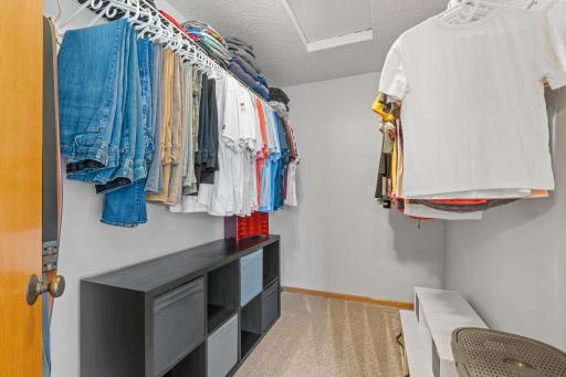 42-web-or-mls-19740 Hazel Nut Ave-53.jpg