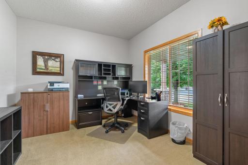 17-web-or-mls-19740 Hazel Nut Ave-28.jpg
