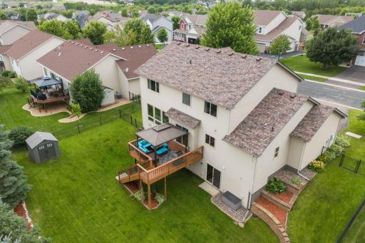 64-web-or-mls-19740 Hazel Nut Ave-24.jpg