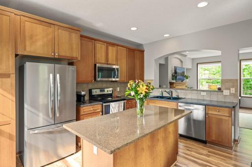 8291 Labont Way, Eden Prairie, MN 55344