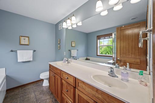 8291 Labont Way, Eden Prairie, MN 55344