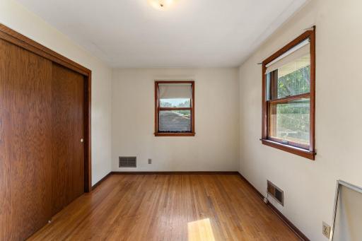 416 20th Avenue S, South Saint Paul, MN 55075