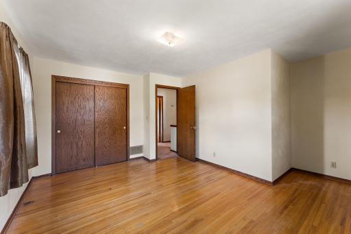 416 20th Avenue S, South Saint Paul, MN 55075