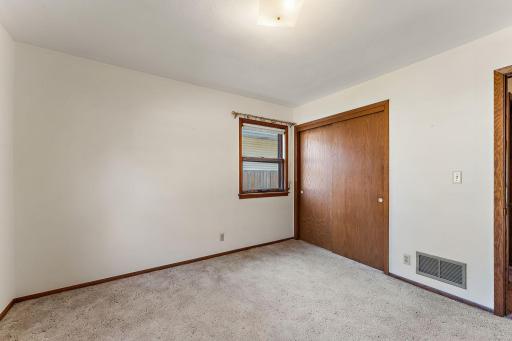 416 20th Avenue S, South Saint Paul, MN 55075