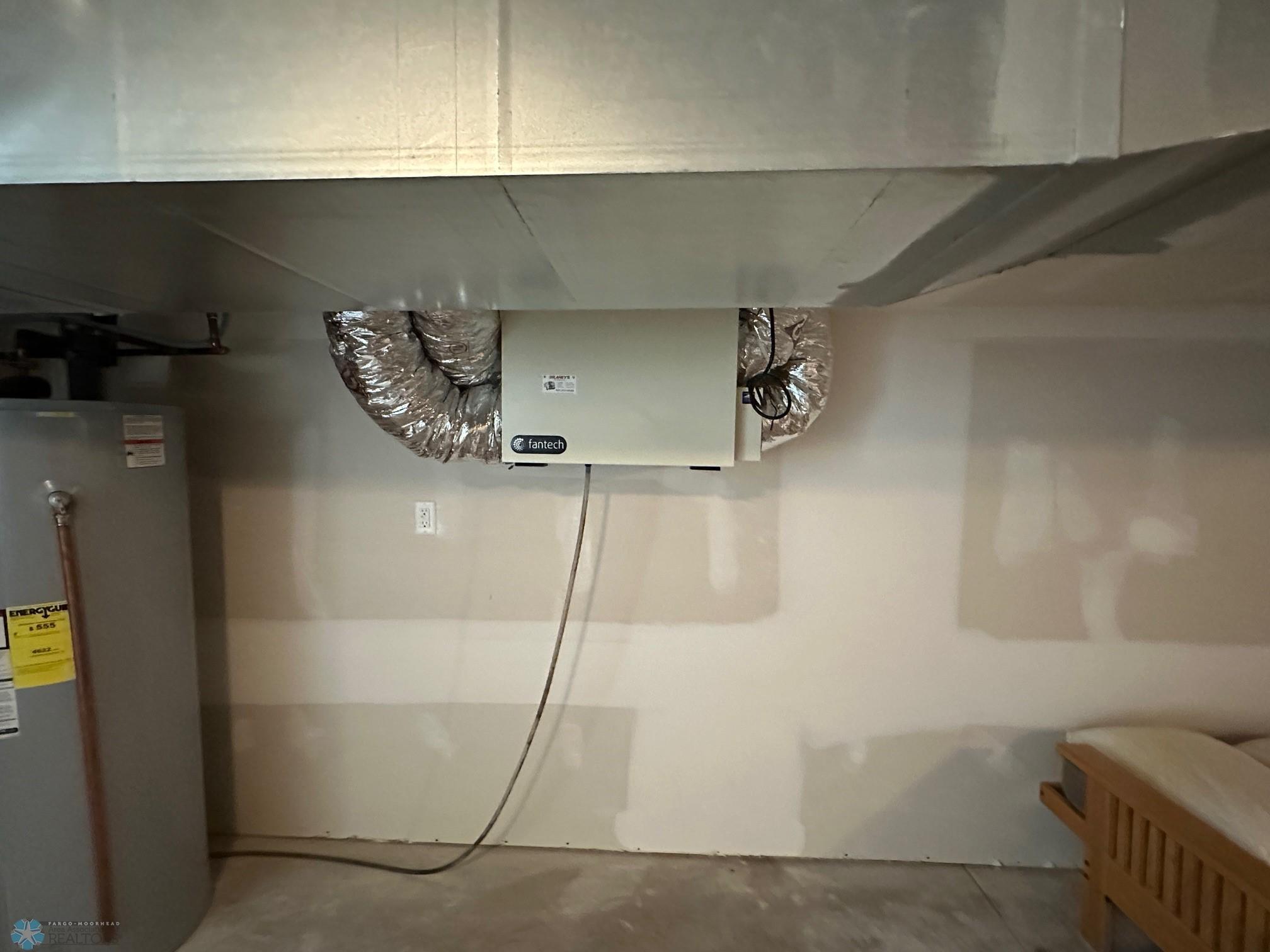 Basement Utility 2.jpg
