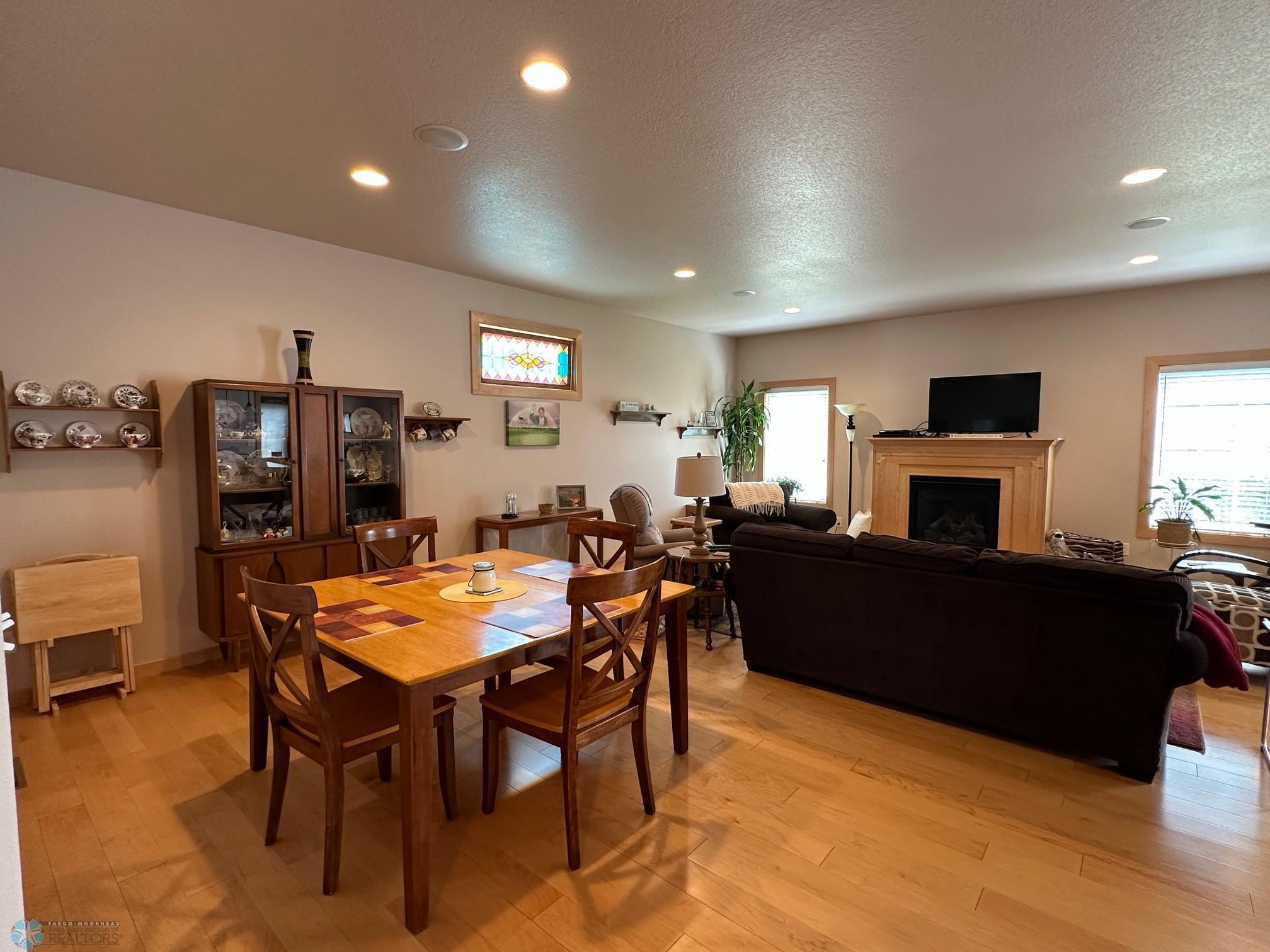 Dining Living 1.jpg