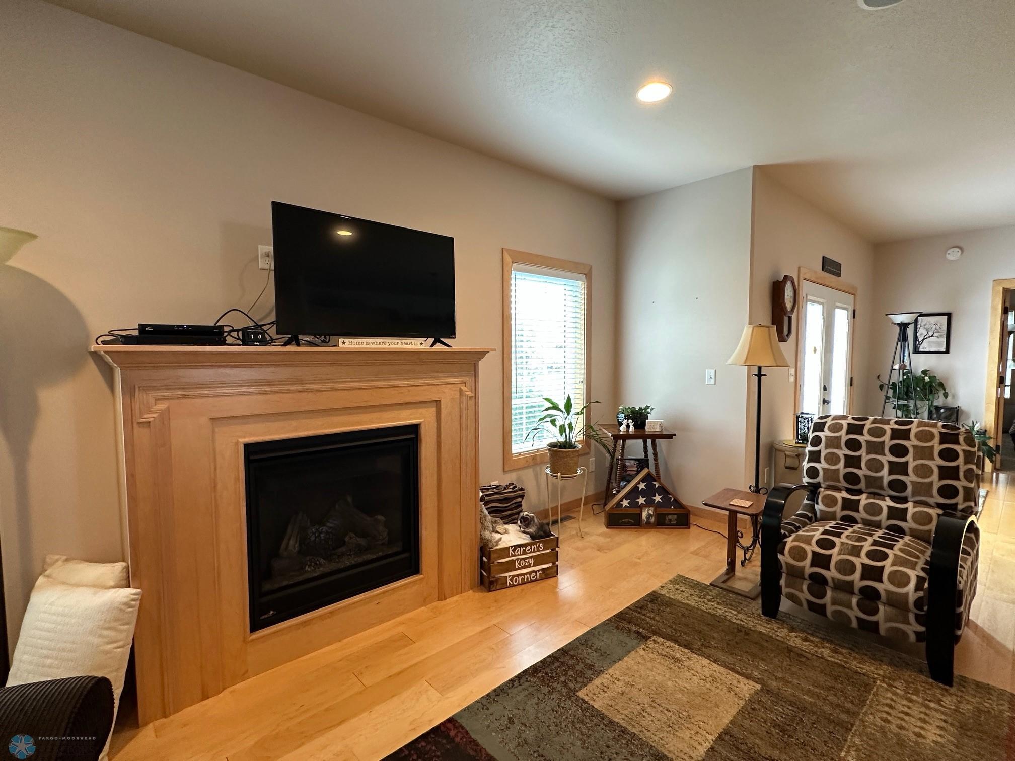 Fireplace 2.jpg
