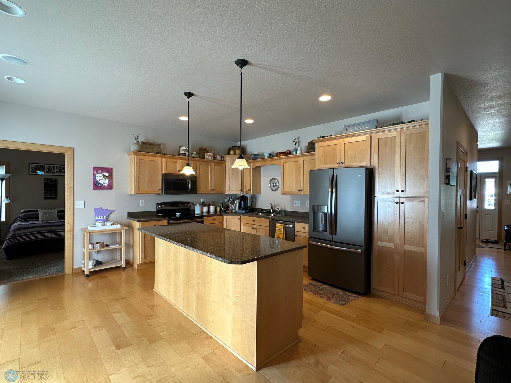 Kitchen 3.jpg