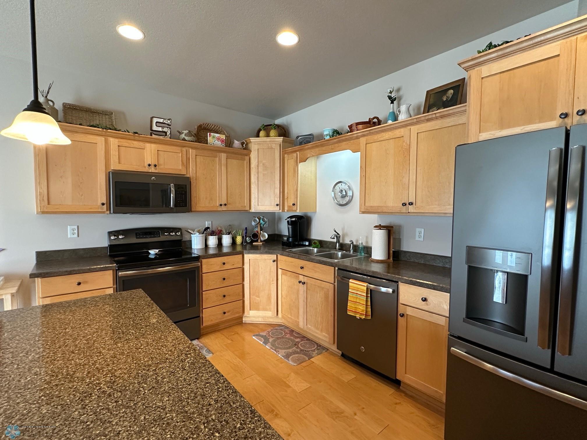 Kitchen 1.jpg
