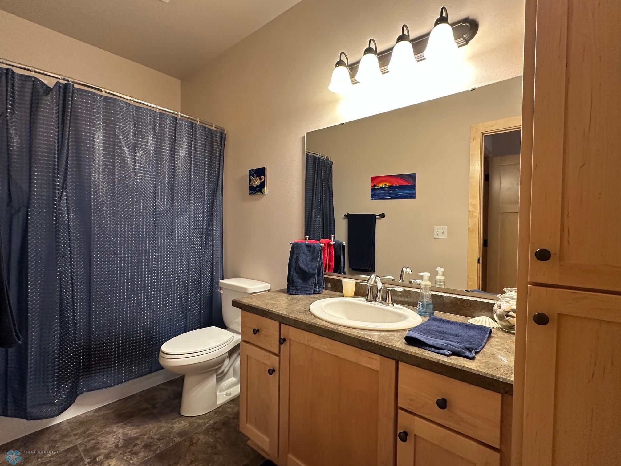 Main Full Bath.jpg