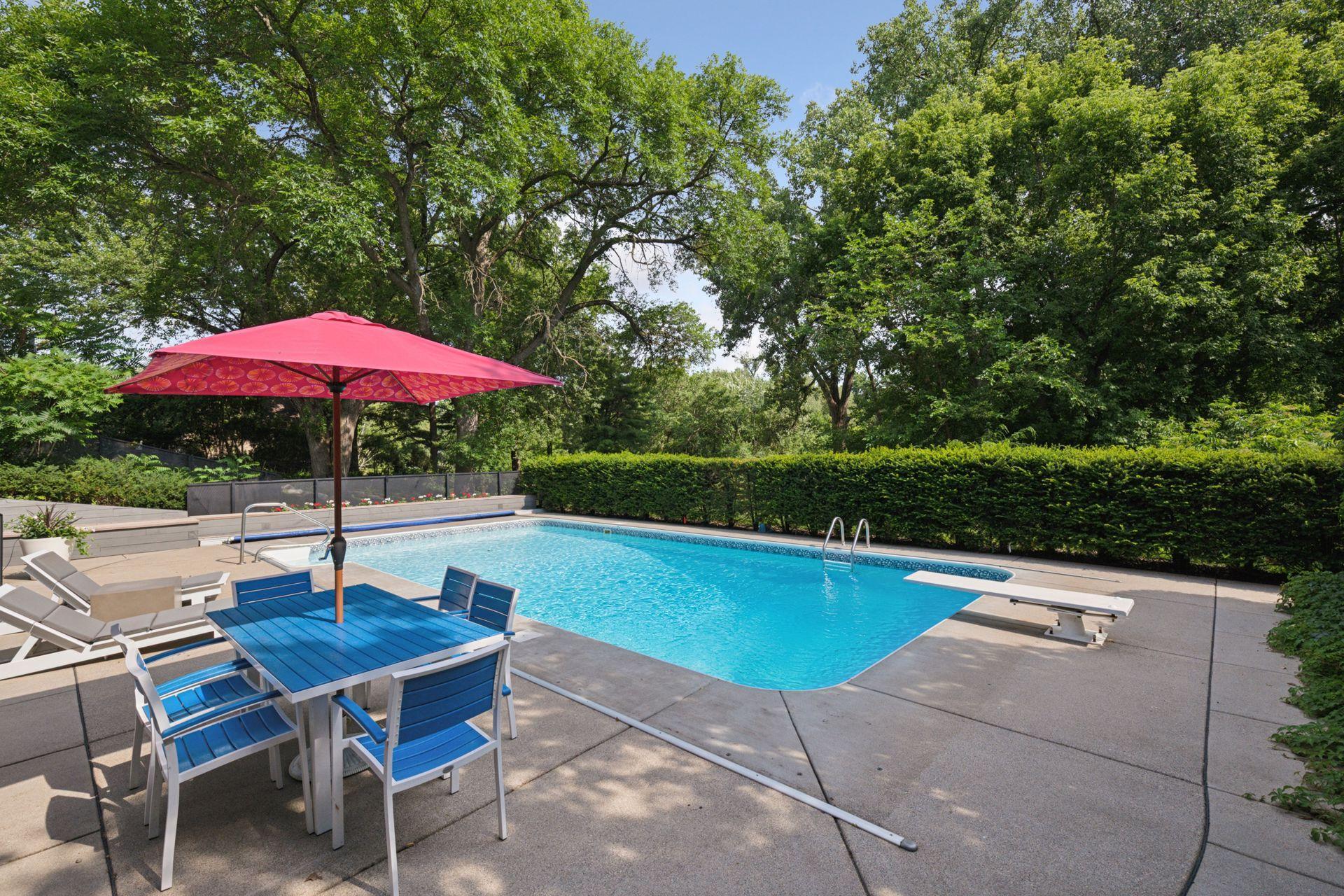 Pool / entertainment zone