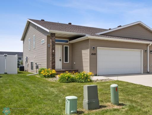 4543 15th Street S, Moorhead, MN 56560