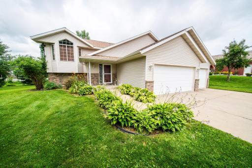 730 9th Street SW, Pine Island, MN 55963