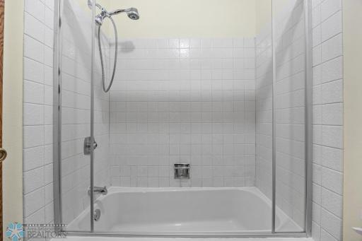 3237 17th Avenue S, 101, Fargo, ND 58103