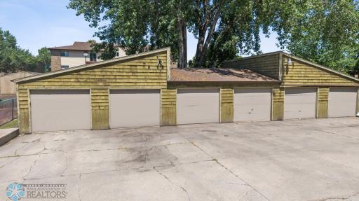 3237 17th Avenue S, 101, Fargo, ND 58103