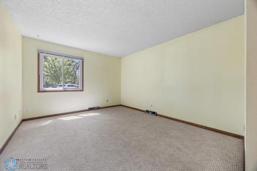 3237 17th Avenue S, 101, Fargo, ND 58103