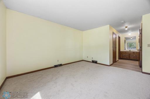 3237 17th Avenue S, 101, Fargo, ND 58103