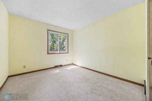 3237 17th Avenue S, 101, Fargo, ND 58103