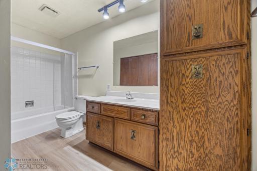 3237 17th Avenue S, 101, Fargo, ND 58103