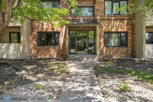 3237 17th Avenue S, 101, Fargo, ND 58103