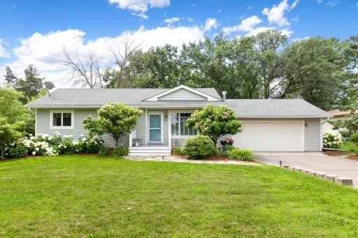 8116 Mount Curve Boulevard, Minneapolis, MN 55445